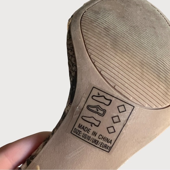 Faux Snakeskin Strappy Block heel - Picture 10 of 10